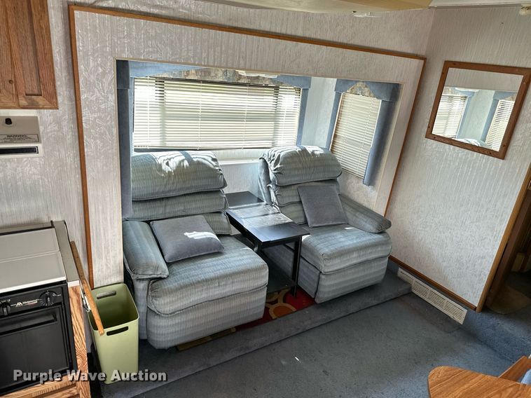 image for item ML9267 1995 Peterson Industries Inc. Legacy  camper