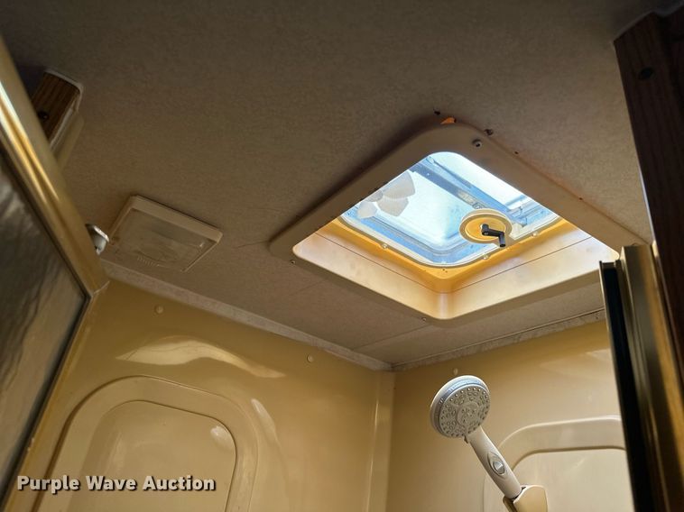 image for item ML9267 1995 Peterson Industries Inc. Legacy  camper