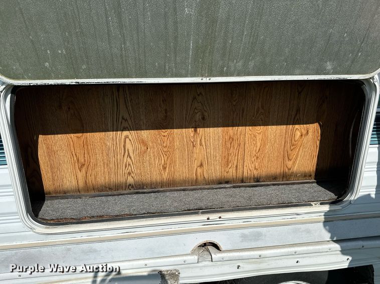 image for item ML9267 1995 Peterson Industries Inc. Legacy  camper