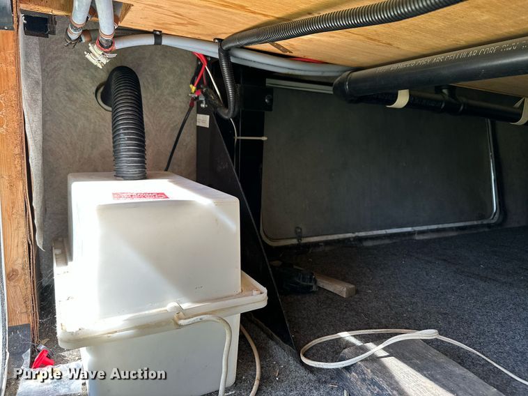 image for item ML9267 1995 Peterson Industries Inc. Legacy  camper