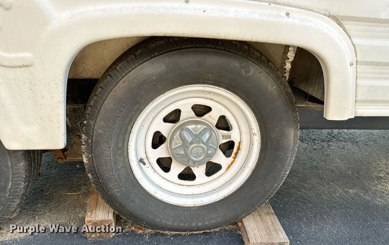 image for item ML9267 1995 Peterson Industries Inc. Legacy  camper