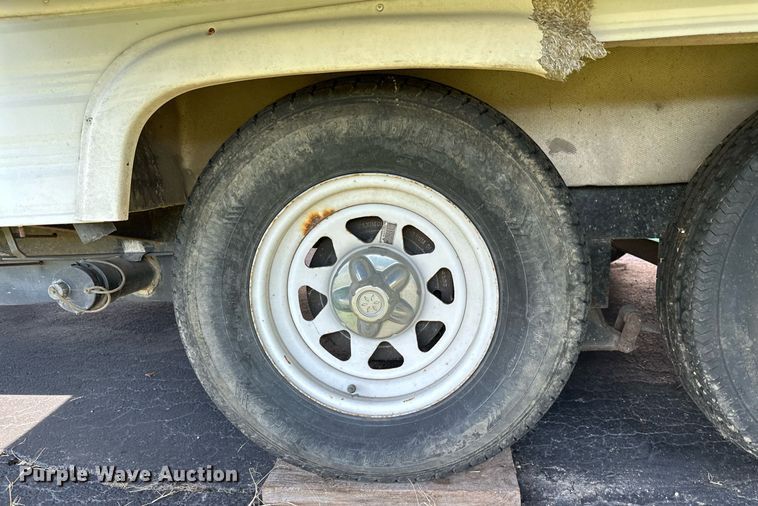 image for item ML9267 1995 Peterson Industries Inc. Legacy  camper