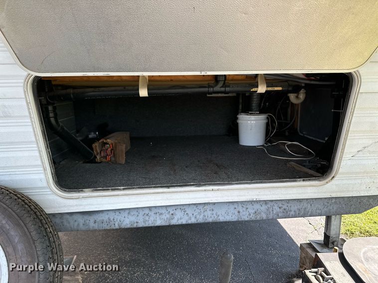 image for item ML9267 1995 Peterson Industries Inc. Legacy  camper