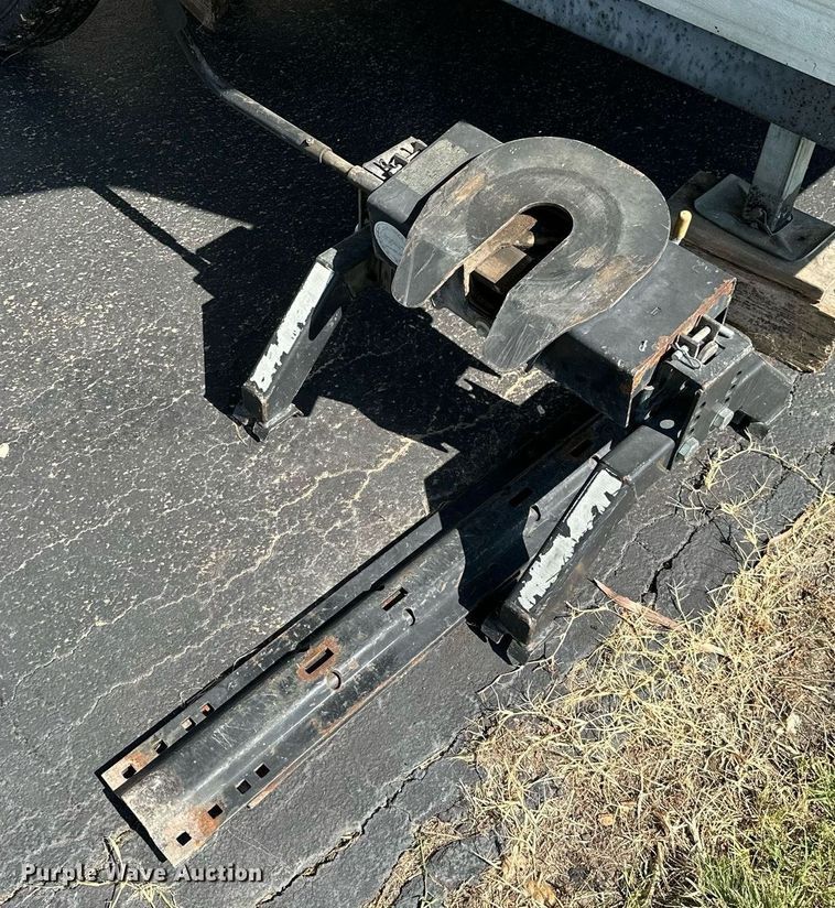 image for item ML9267 1995 Peterson Industries Inc. Legacy  camper