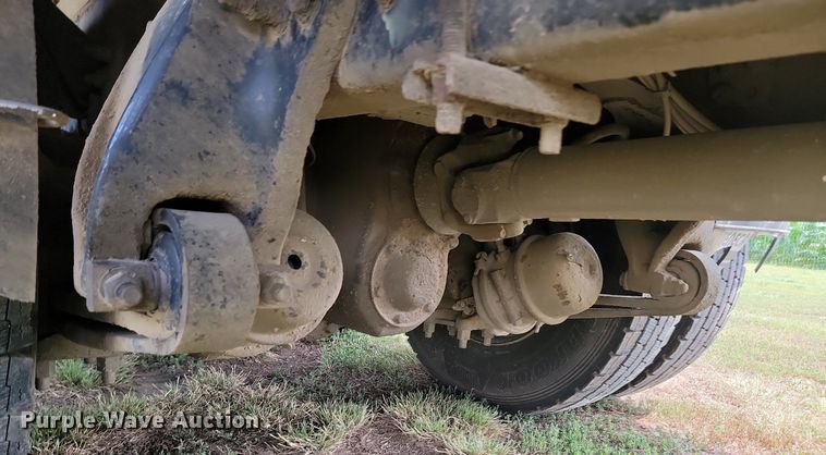 image for item ML9511 2005 Sterling LT7500  box truck