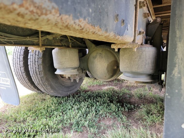 image for item ML9511 2005 Sterling LT7500  box truck