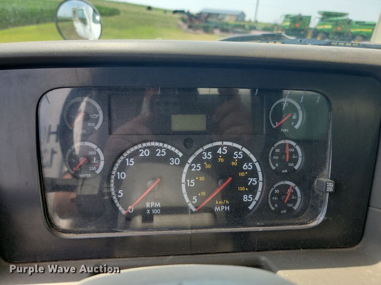 image for item ML9511 2005 Sterling LT7500  box truck