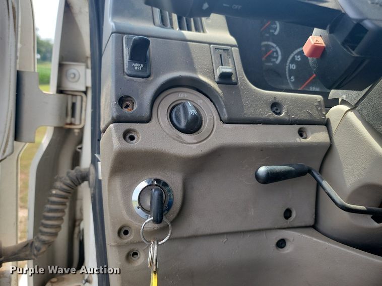 image for item ML9511 2005 Sterling LT7500  box truck