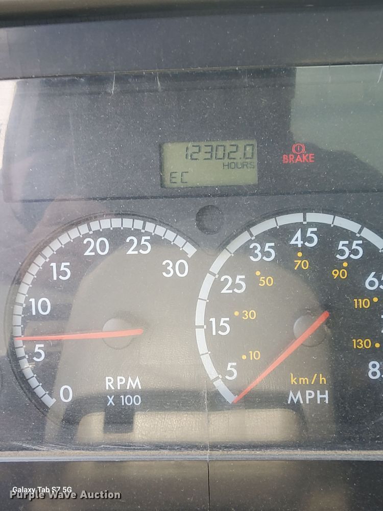 image for item ML9511 2005 Sterling LT7500  box truck