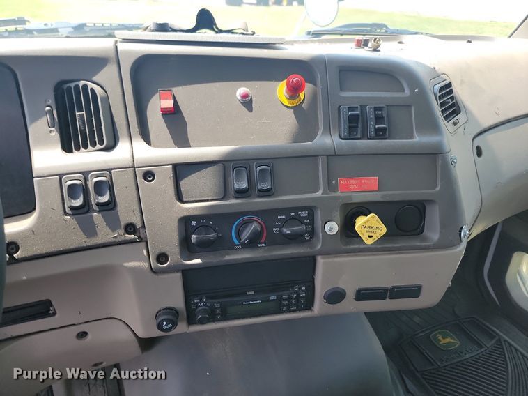 image for item ML9511 2005 Sterling LT7500  box truck