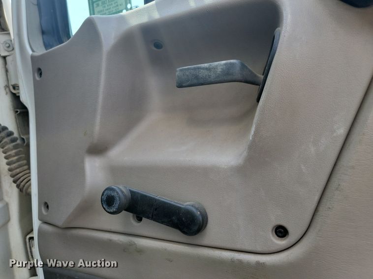 image for item ML9511 2005 Sterling LT7500  box truck