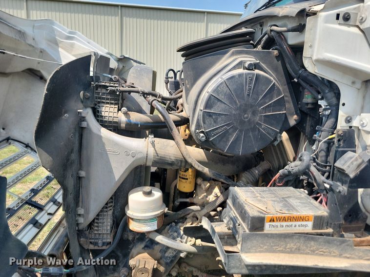 image for item ML9511 2005 Sterling LT7500  box truck