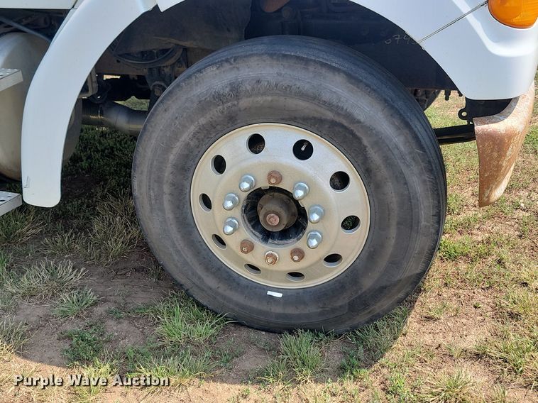 image for item ML9511 2005 Sterling LT7500  box truck