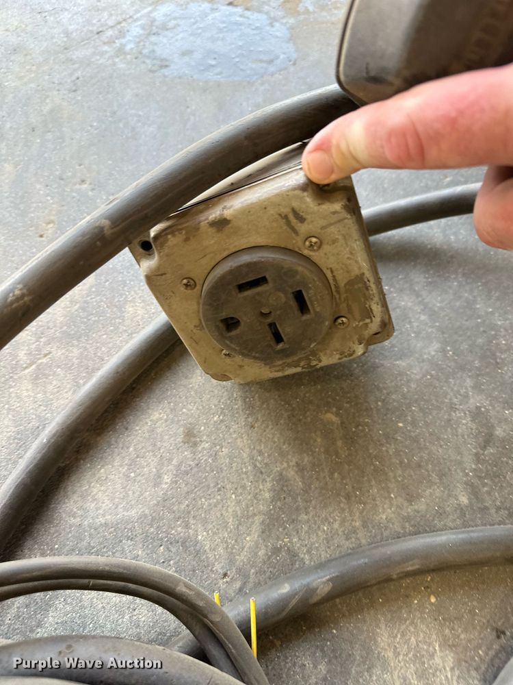 image for item MQ9375 Esab Powercut 1500  plasma cutter