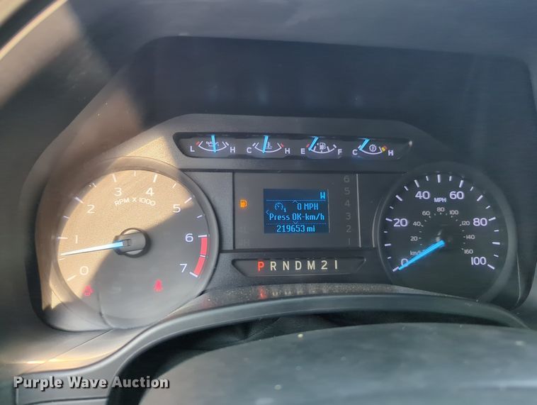 image for item MX9363 2019 Ford F250 Super Duty  SuperCab utility bed pickup truck