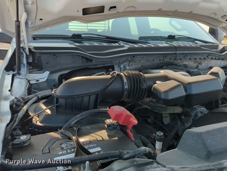 image for item MX9363 2019 Ford F250 Super Duty  SuperCab utility bed pickup truck