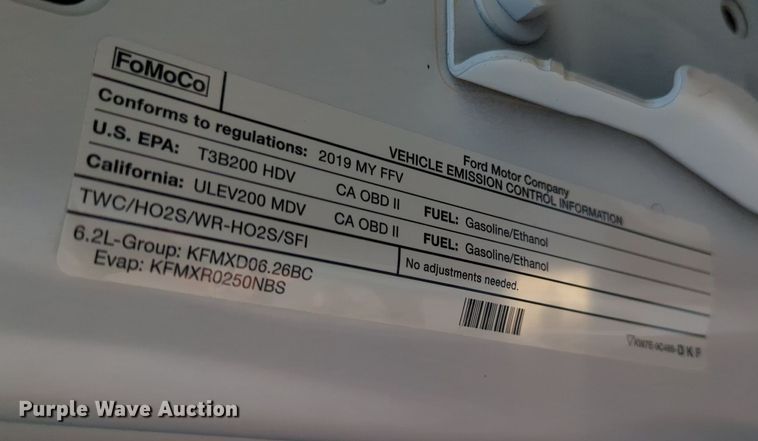 image for item MX9363 2019 Ford F250 Super Duty  SuperCab utility bed pickup truck