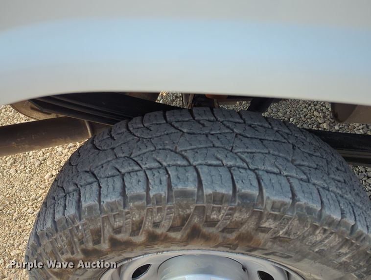 image for item MX9363 2019 Ford F250 Super Duty  SuperCab utility bed pickup truck