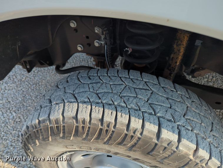 image for item MX9363 2019 Ford F250 Super Duty  SuperCab utility bed pickup truck