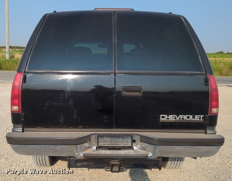 image for item MX9364 1999 Chevrolet Suburban  SUV