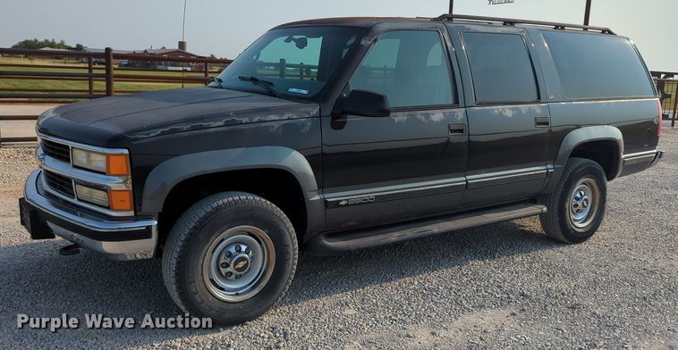 image for item MX9364 1999 Chevrolet Suburban  SUV