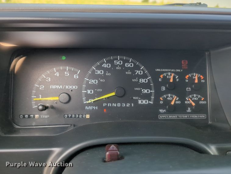 image for item MX9364 1999 Chevrolet Suburban  SUV