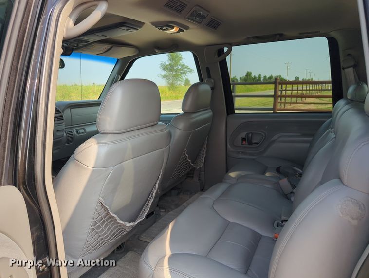 image for item MX9364 1999 Chevrolet Suburban  SUV