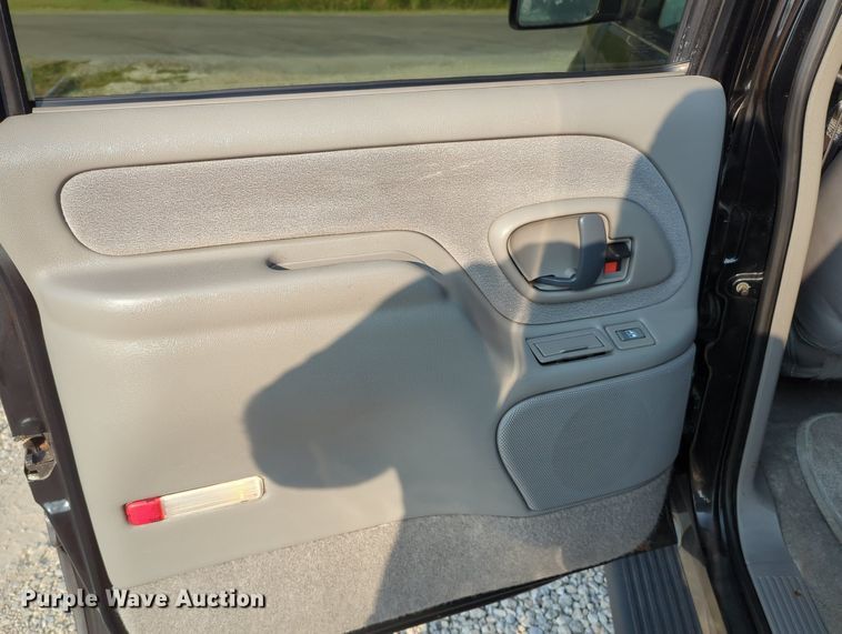 image for item MX9364 1999 Chevrolet Suburban  SUV