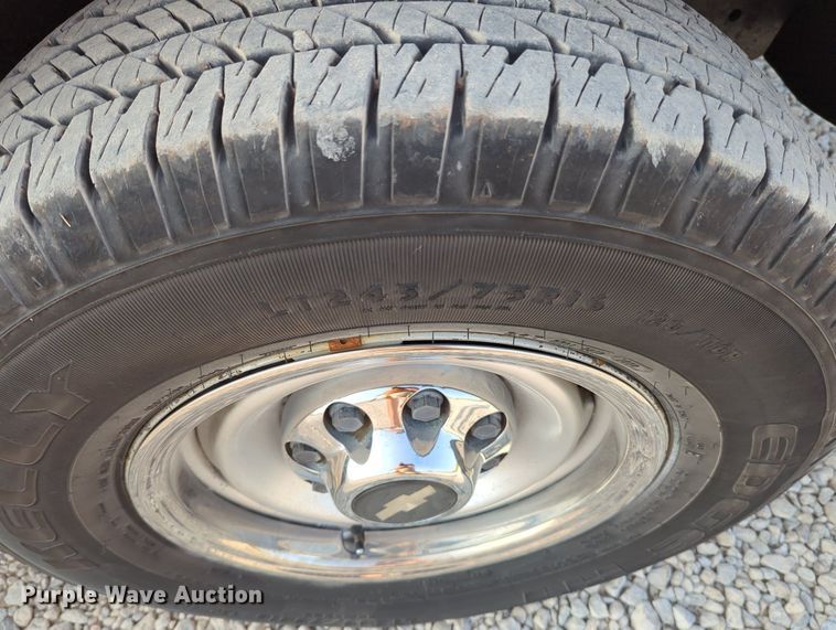 image for item MX9364 1999 Chevrolet Suburban  SUV