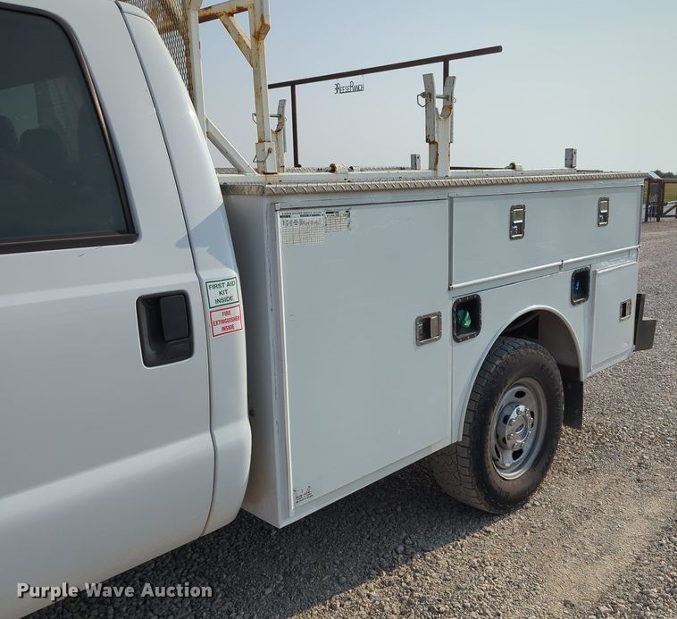 image for item MX9366 2014 Ford F350 Super Duty  Crew Cab utility bed pickup truck