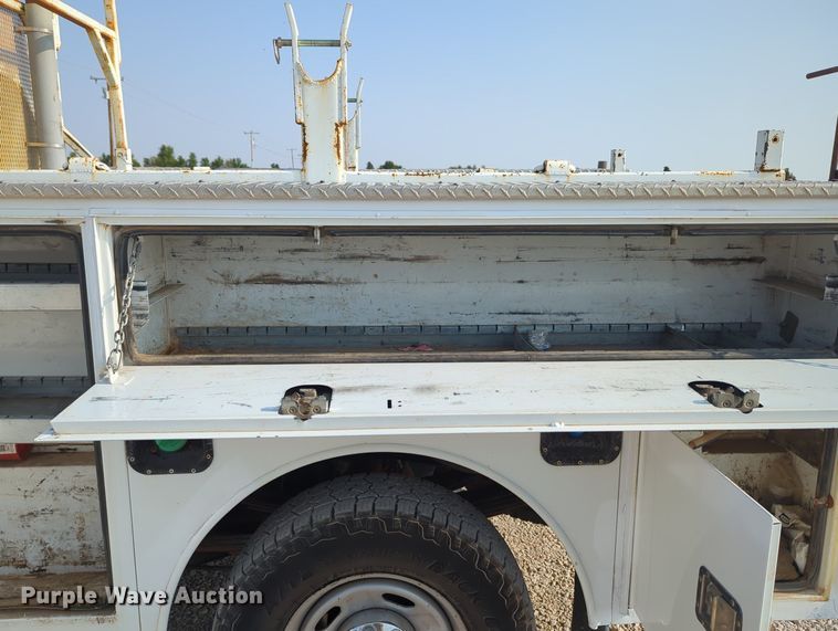 image for item MX9366 2014 Ford F350 Super Duty  Crew Cab utility bed pickup truck