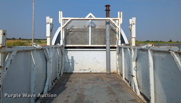 image for item MX9366 2014 Ford F350 Super Duty  Crew Cab utility bed pickup truck