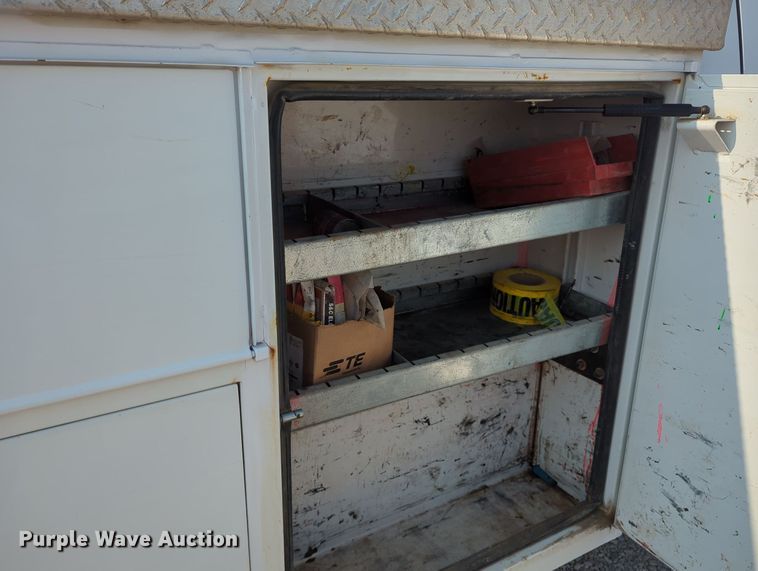 image for item MX9366 2014 Ford F350 Super Duty  Crew Cab utility bed pickup truck