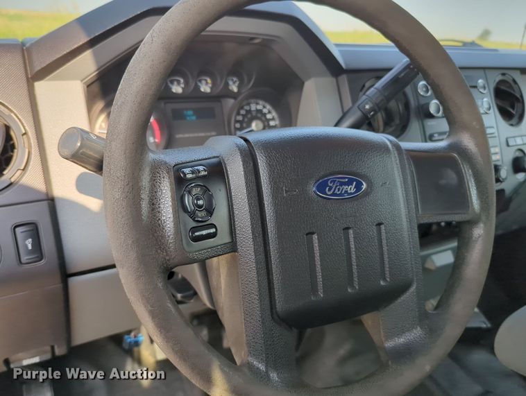 image for item MX9366 2014 Ford F350 Super Duty  Crew Cab utility bed pickup truck