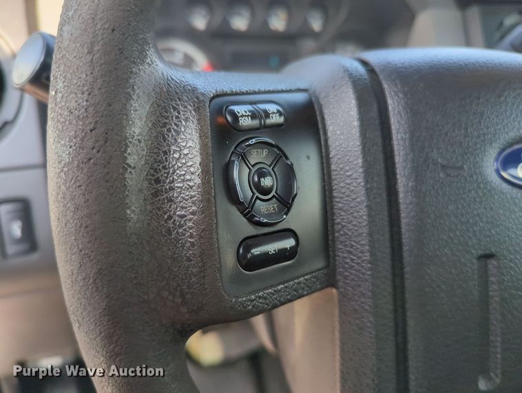 image for item MX9366 2014 Ford F350 Super Duty  Crew Cab utility bed pickup truck