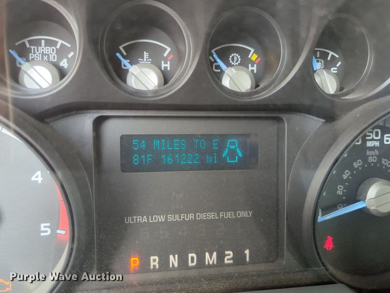 image for item MX9366 2014 Ford F350 Super Duty  Crew Cab utility bed pickup truck