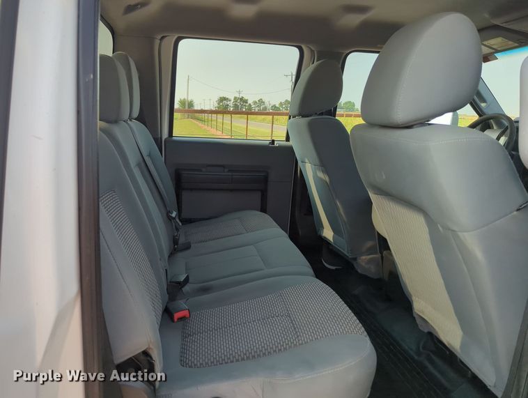 image for item MX9366 2014 Ford F350 Super Duty  Crew Cab utility bed pickup truck