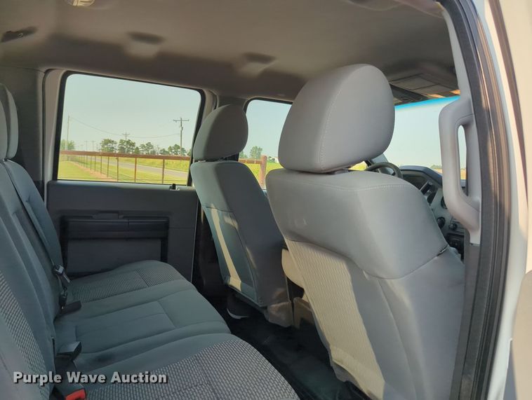 image for item MX9366 2014 Ford F350 Super Duty  Crew Cab utility bed pickup truck