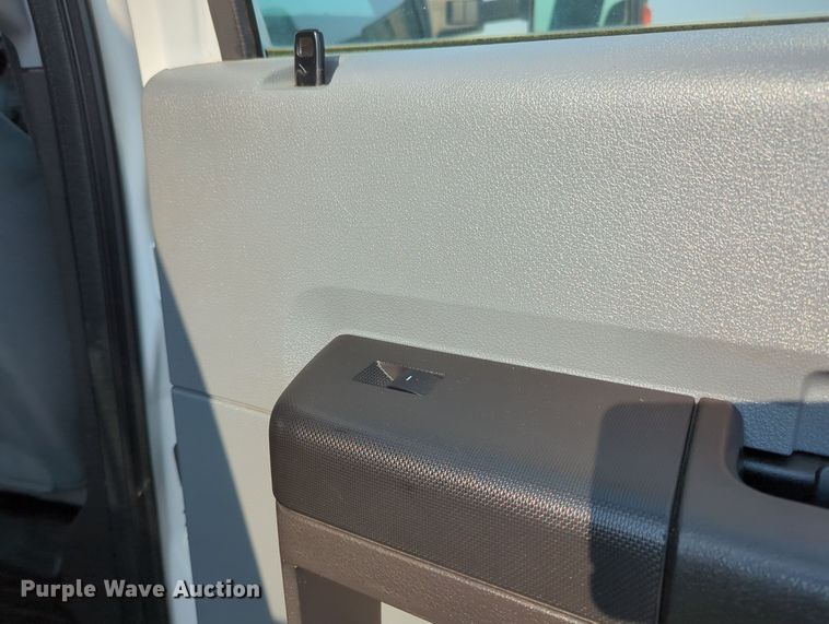 image for item MX9366 2014 Ford F350 Super Duty  Crew Cab utility bed pickup truck