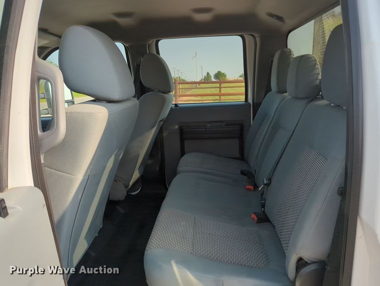 image for item MX9366 2014 Ford F350 Super Duty  Crew Cab utility bed pickup truck