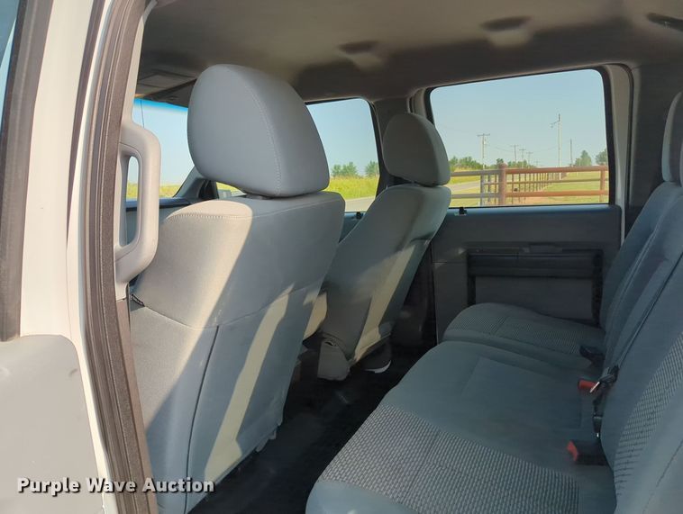 image for item MX9366 2014 Ford F350 Super Duty  Crew Cab utility bed pickup truck