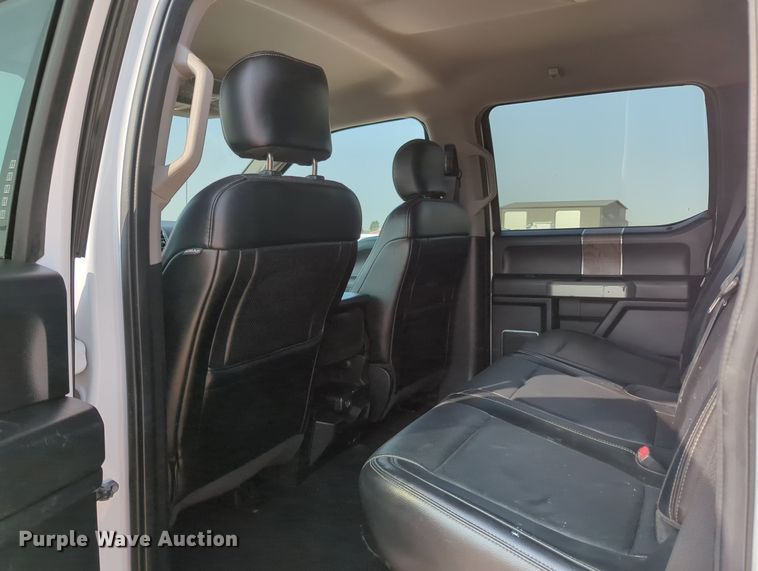 image for item MX9367 2017 Ford F350 Super Duty  Crew Cab pickup truck