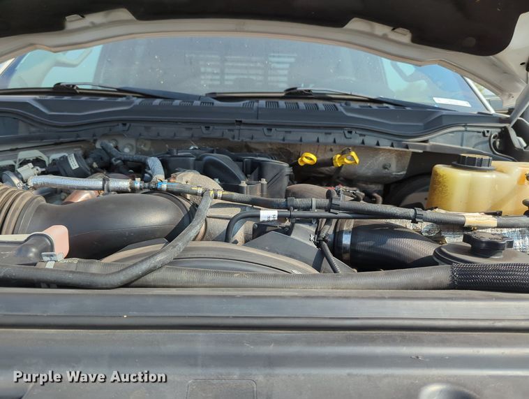 image for item MX9367 2017 Ford F350 Super Duty  Crew Cab pickup truck