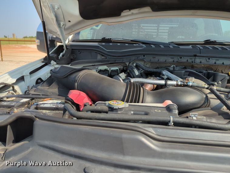 image for item MX9367 2017 Ford F350 Super Duty  Crew Cab pickup truck