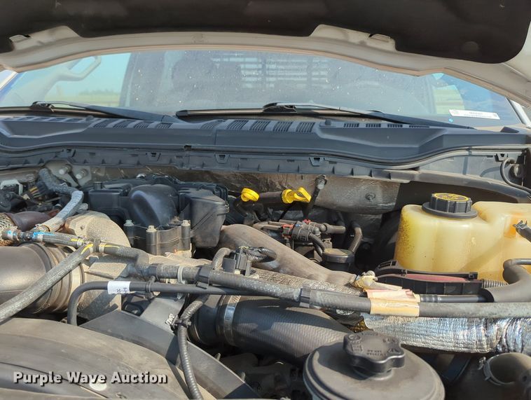 image for item MX9367 2017 Ford F350 Super Duty  Crew Cab pickup truck