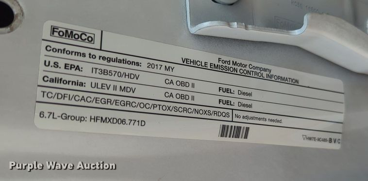 image for item MX9367 2017 Ford F350 Super Duty  Crew Cab pickup truck