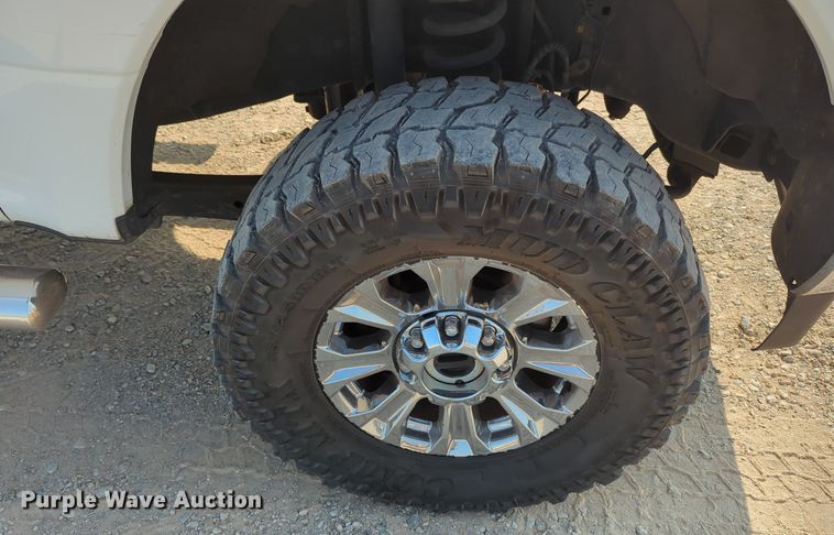 image for item MX9367 2017 Ford F350 Super Duty  Crew Cab pickup truck