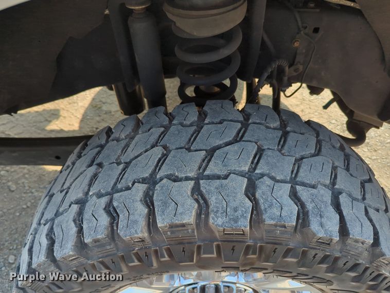 image for item MX9367 2017 Ford F350 Super Duty  Crew Cab pickup truck