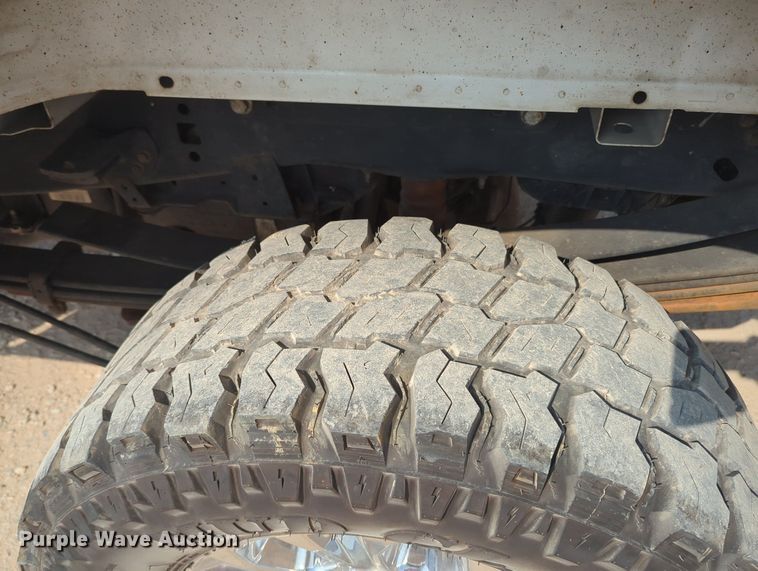 image for item MX9367 2017 Ford F350 Super Duty  Crew Cab pickup truck