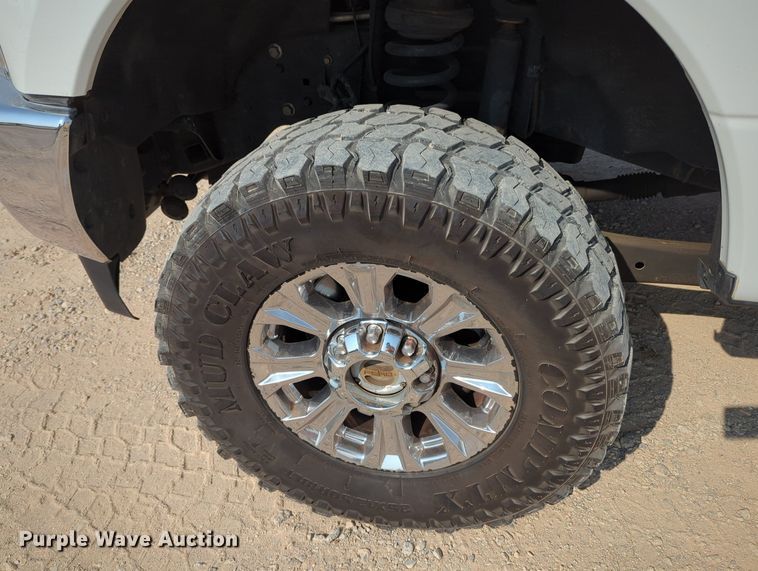 image for item MX9367 2017 Ford F350 Super Duty  Crew Cab pickup truck